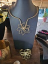 Flora, necklace and bracelet set