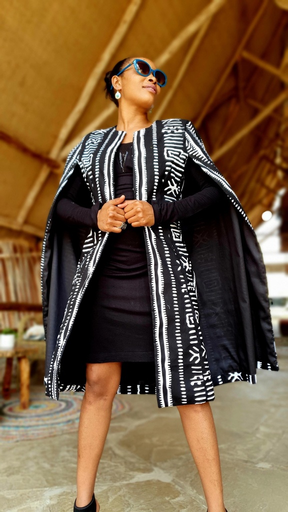 Pelerina - Tribal crno beli