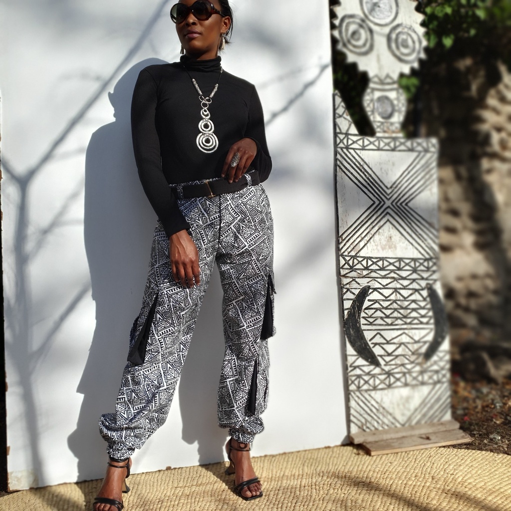 Cargo in black and white