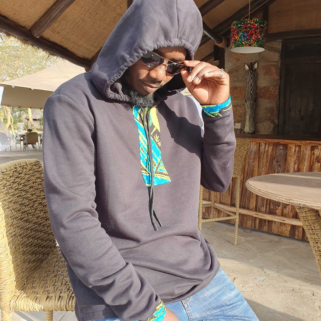 Fleece hoodies with batik detail