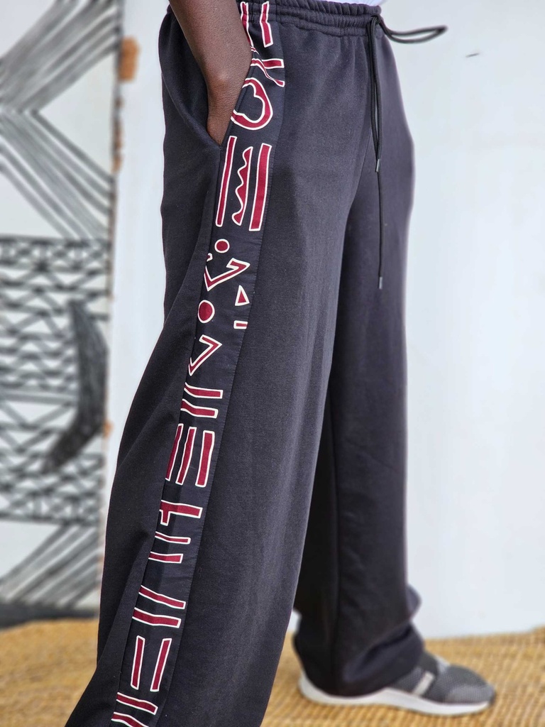 Fleece hoodies with batik detail