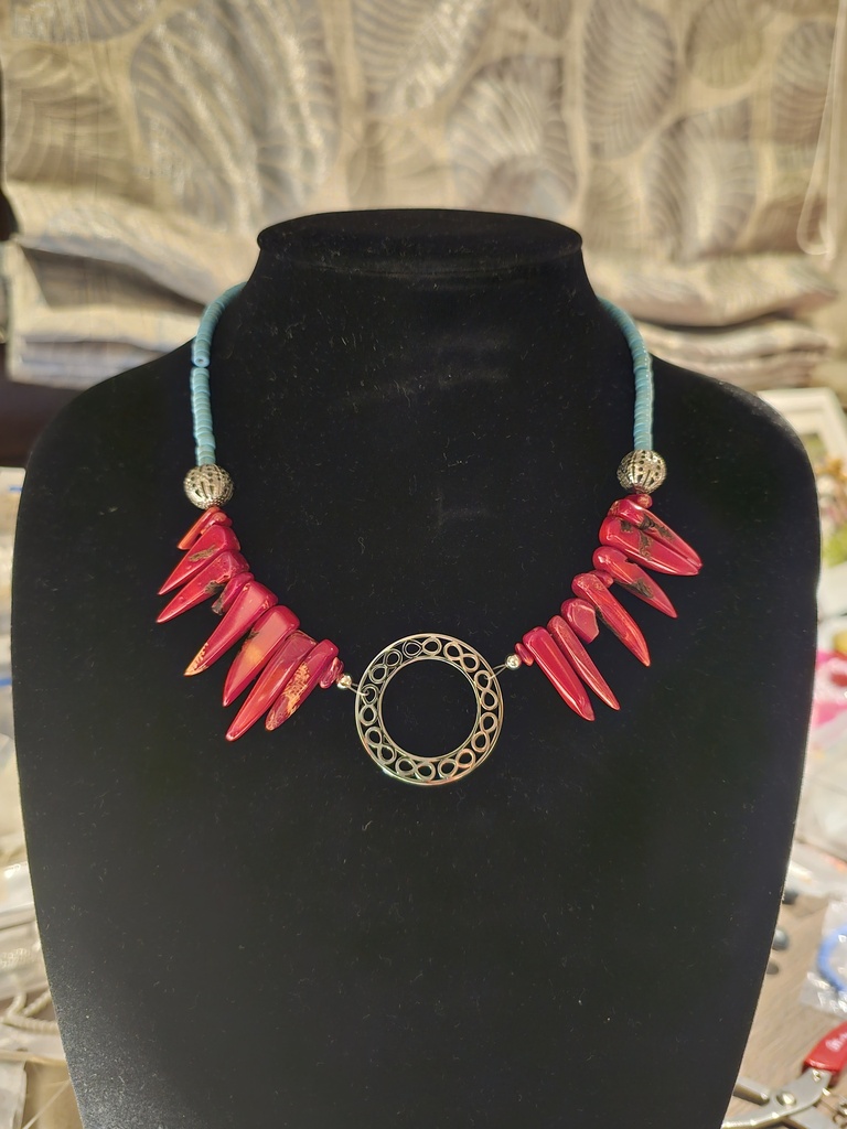 Red coral necklace