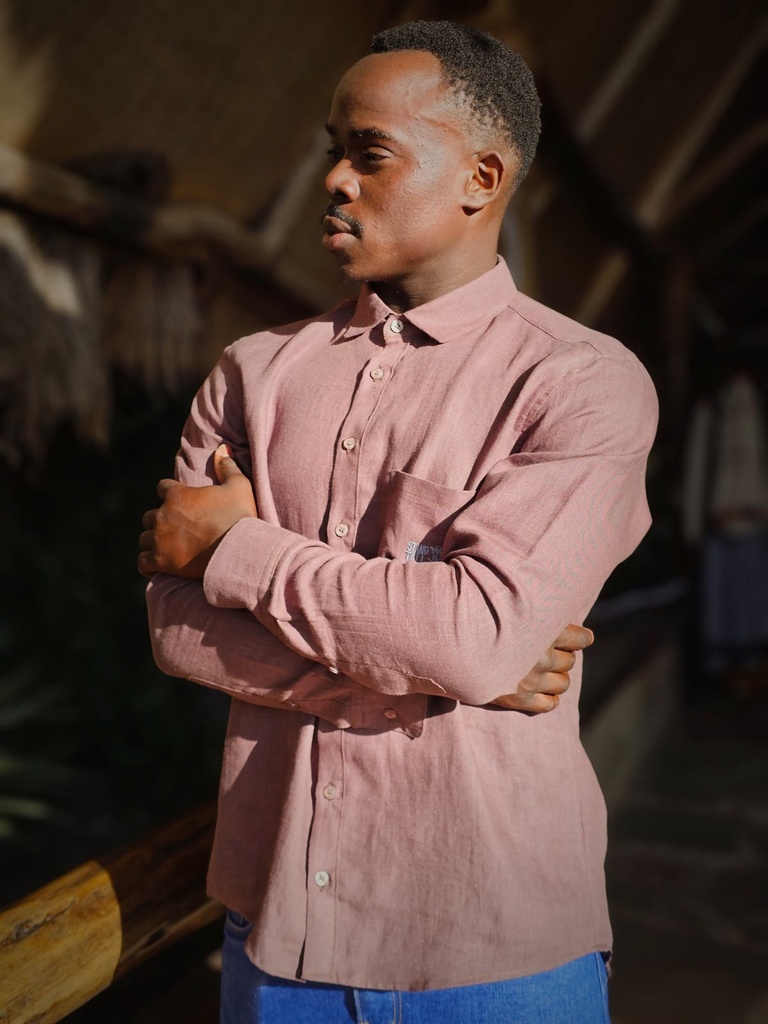 Linen shirts STAND TALL for giraffes