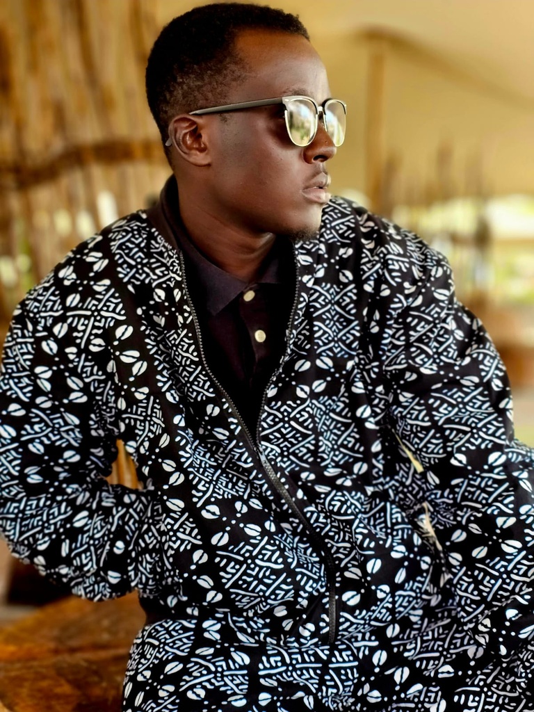 Black and white - bomber