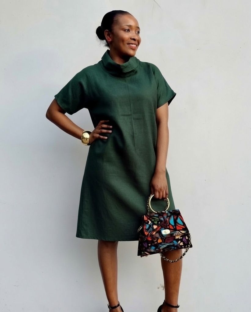 Linen turtleneck dress jungle green mat