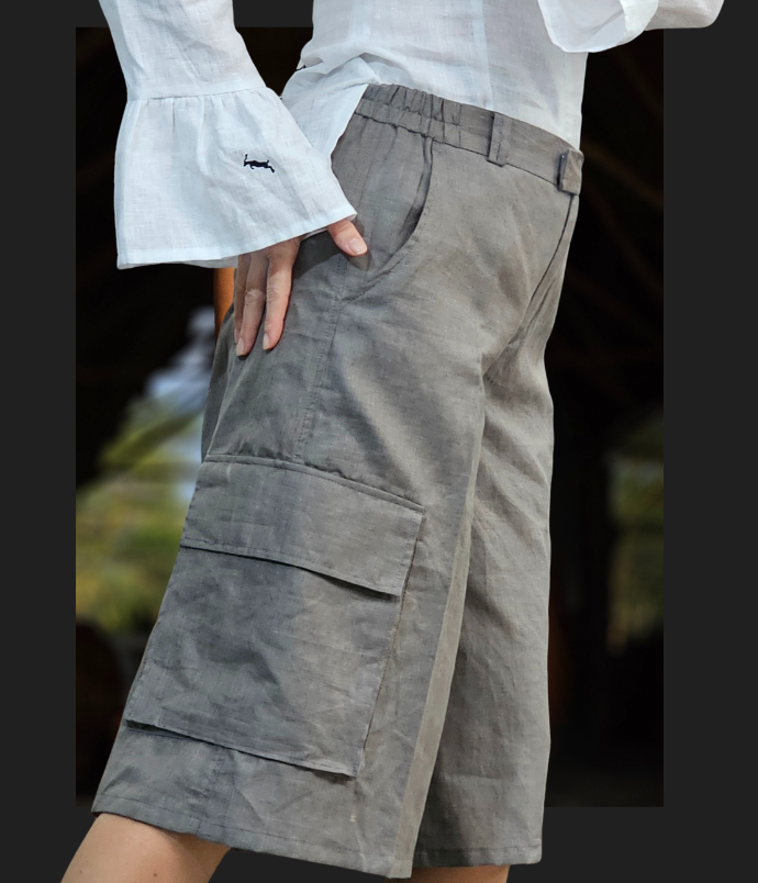 Bermudas earthy