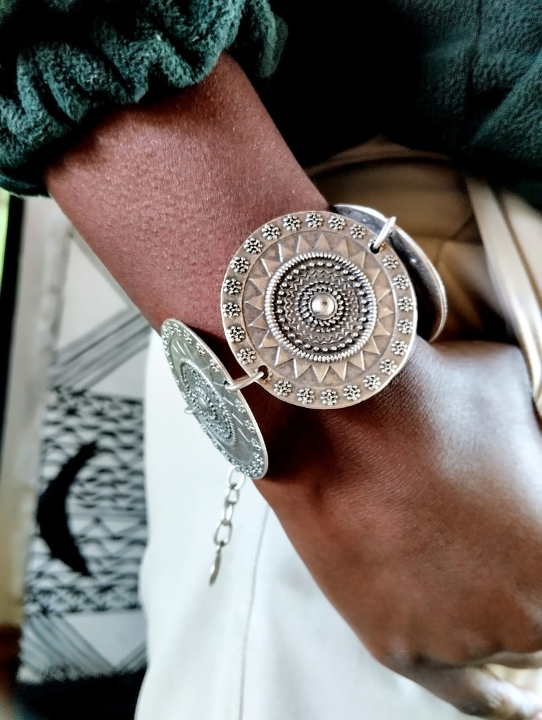 Touch of rose bracelet